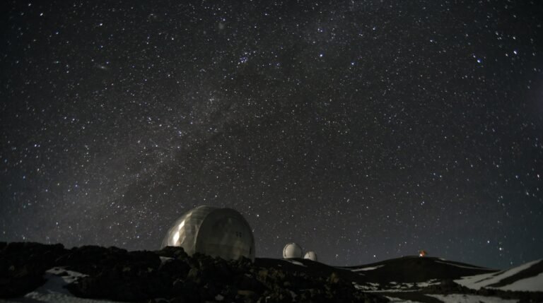 The Caltech Submillimeter Observatory at night, Maunakea